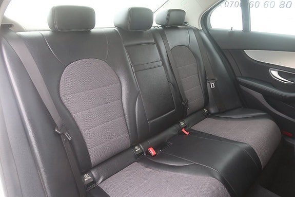 Mercedes-Benz C180 12 of 27