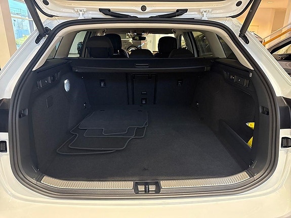 Skoda Superb 11 of 15