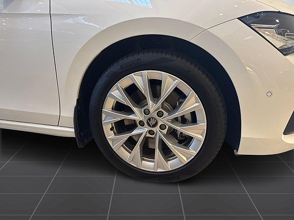 Skoda Superb 14 of 15