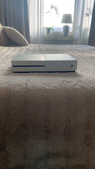 Product image 1 of 4