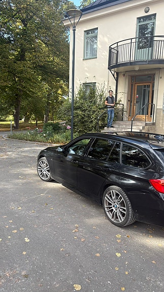 BMW 320d 4 of 6