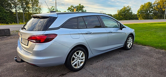 Opel Astra 4 of 5
