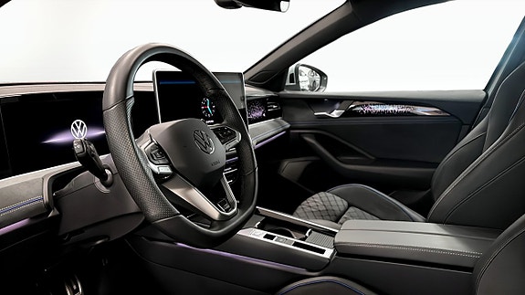 Volkswagen Passat 7 of 12