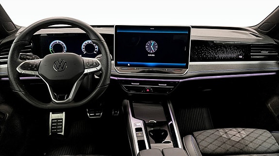 Volkswagen Passat 10 of 12
