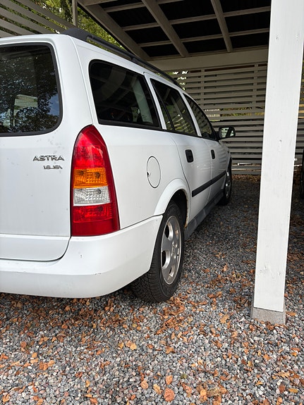Opel Astra 3 of 7