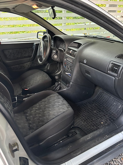 Opel Astra 4 of 7