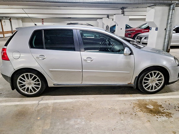 Volkswagen Golf VI 4 of 4