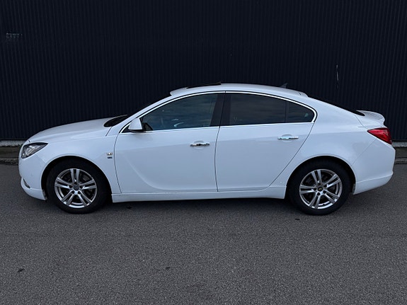 Opel Insignia 2 of 10