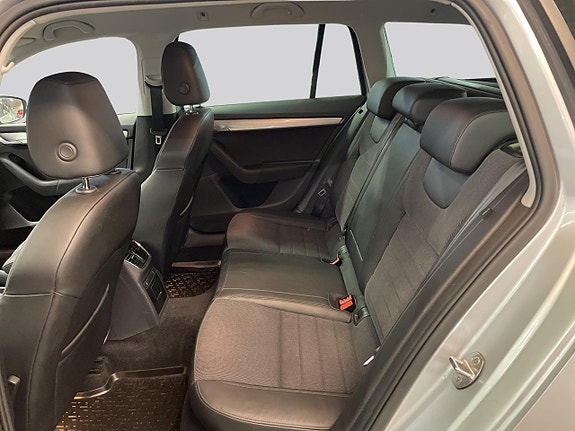 Skoda Octavia 10 of 22