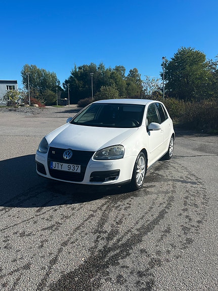 Volkswagen Golf V 4 of 9