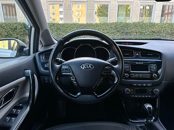 Kia Ceed 8 of 10