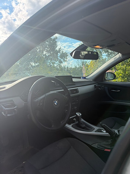 BMW 320d 5 of 7