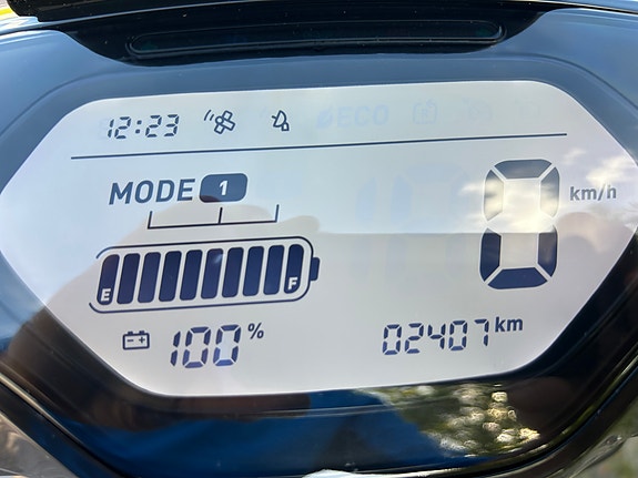 NIU Mqi+ Sport 45km/h 3 of 3