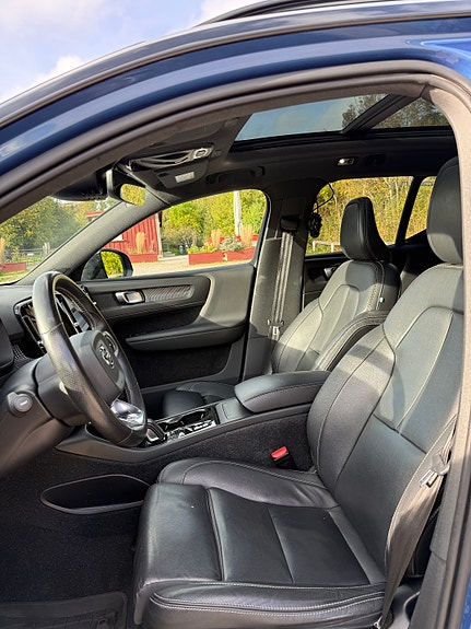 Volvo XC40 6 of 11