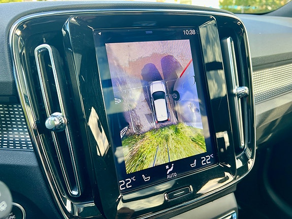 Volvo XC40 10 of 11