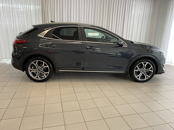 Kia XCeed 2 of 15