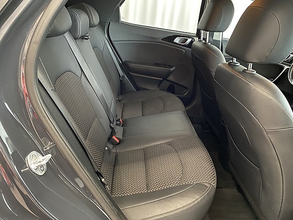Kia XCeed 5 of 15