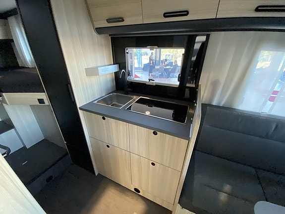 Sun Living C 70 DL / B-körkort / Truma Diesel / Långbäddar / F2F 8 of 26