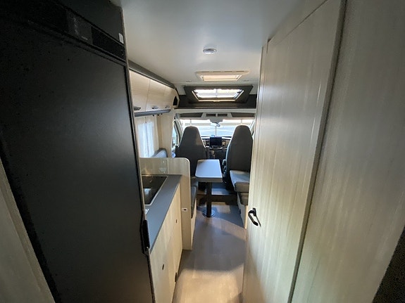 Sun Living C 70 DL / B-körkort / Truma Diesel / Långbäddar / F2F 12 of 26