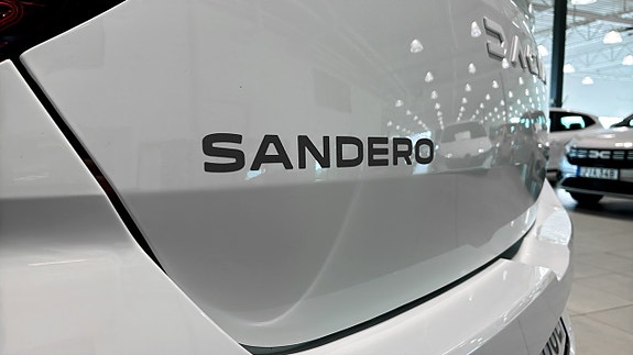 Dacia Sandero 25 of 25
