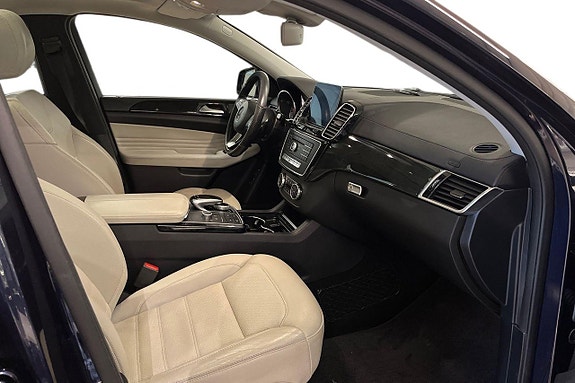 Mercedes-Benz GLE350 d 21 of 26