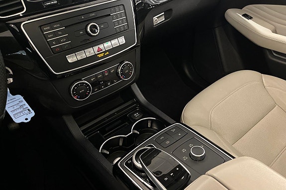 Mercedes-Benz GLE350 d 18 of 26