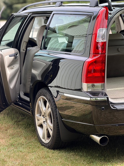 Volvo V70 4 of 6