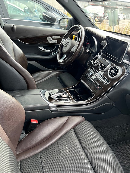 Mercedes-Benz GLC250 d 6 of 7