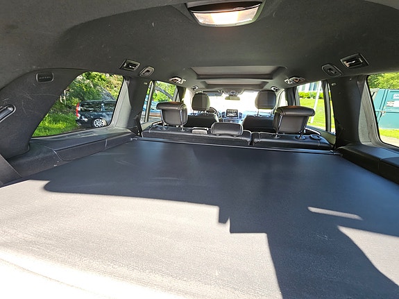 Mercedes-Benz GLS350 d 6 of 8