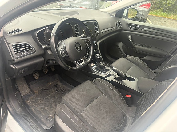 Renault Megane IV 7 of 8