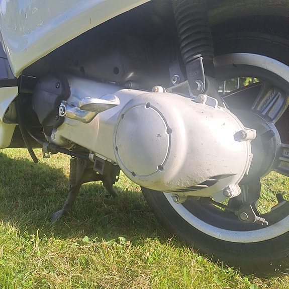 Piaggio Vespa primavera 2 t 7 of 9