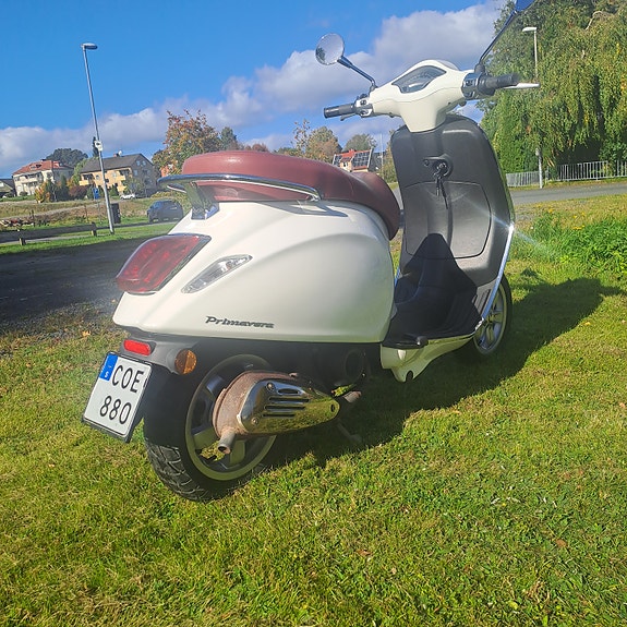 Piaggio Vespa primavera 2 t 8 of 9