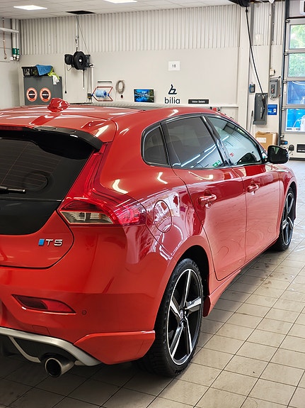 Volvo V40 6 of 19