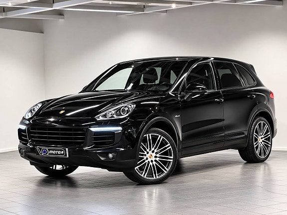 Porsche Cayenne 6 of 26