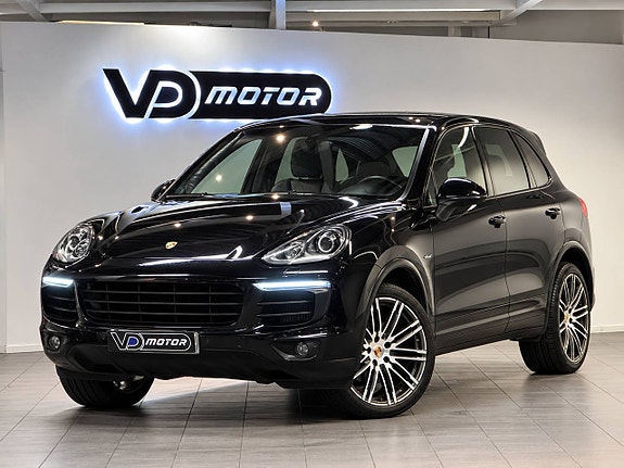 Porsche Cayenne 9 of 26