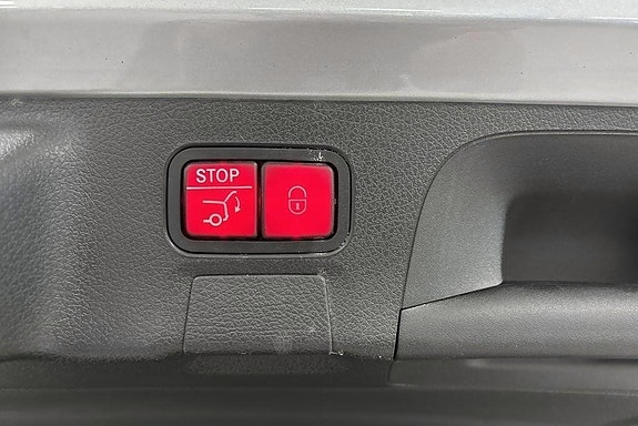 Mercedes-Benz CLA250 e 15 of 18