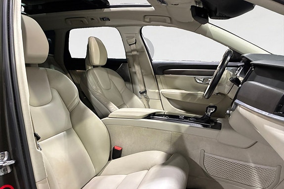 Volvo V90 Cross Country 15 of 21