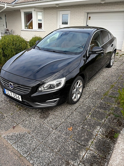 Volvo S60 2 of 10