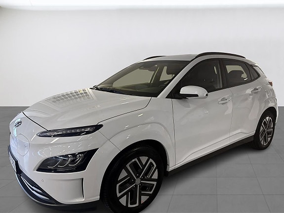 Hyundai Kona 2 of 9