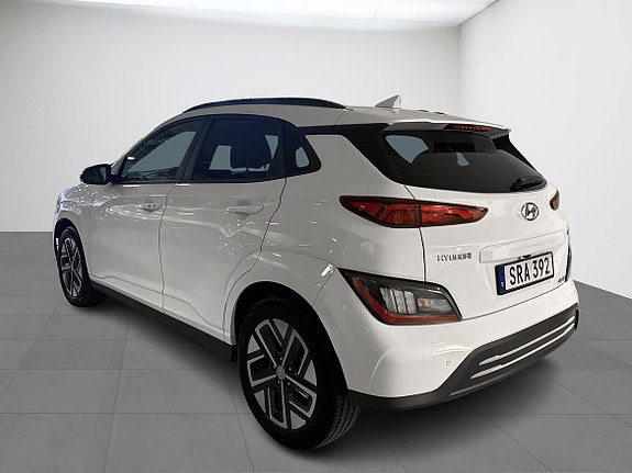 Hyundai Kona 3 of 9