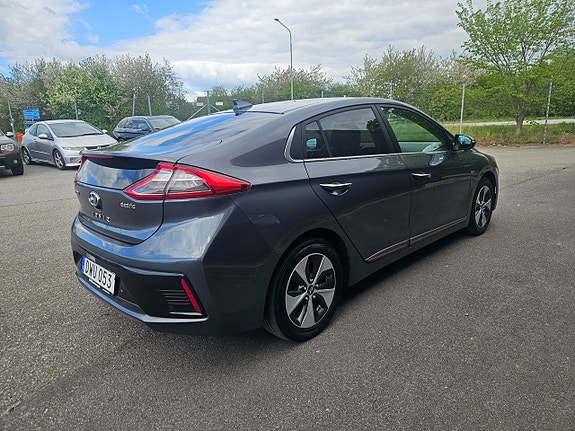 Hyundai IONIQ 4 of 29