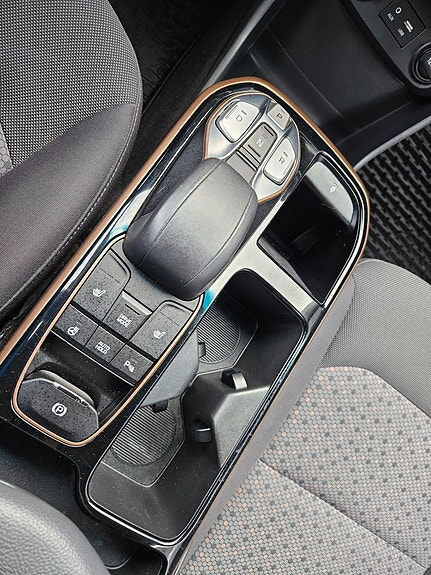 Hyundai IONIQ 20 of 29