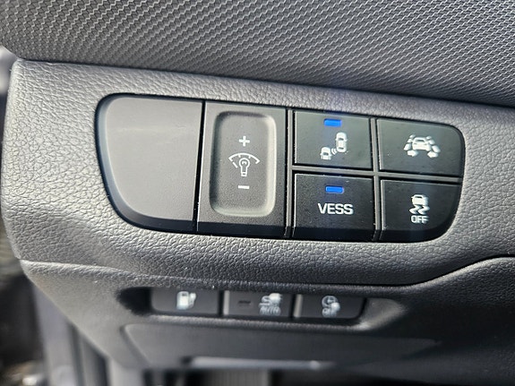 Hyundai IONIQ 19 of 29
