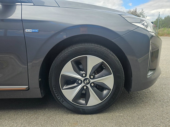 Hyundai IONIQ 10 of 29