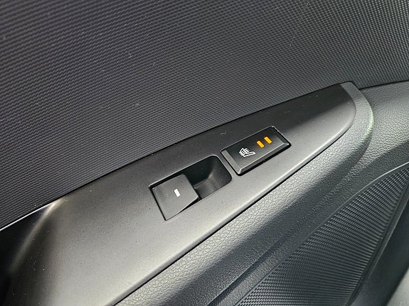 Hyundai IONIQ 29 of 29