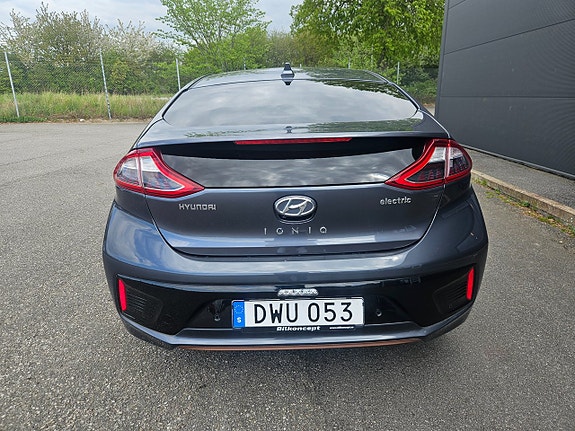 Hyundai IONIQ 8 of 29