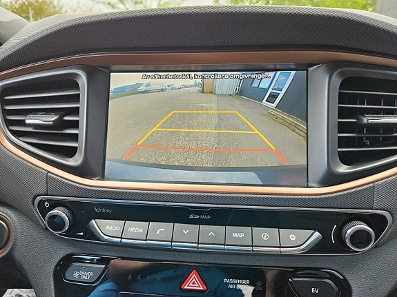 Hyundai IONIQ 23 of 29