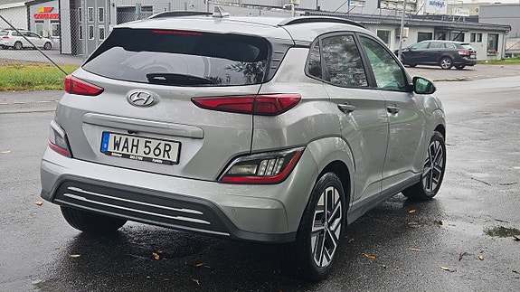 Hyundai Kona 2 of 28