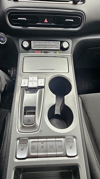Hyundai Kona 10 of 28