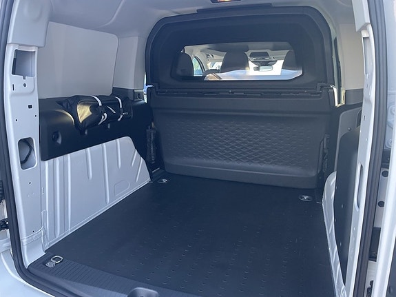 Volkswagen Caddy Maxi 4 of 14